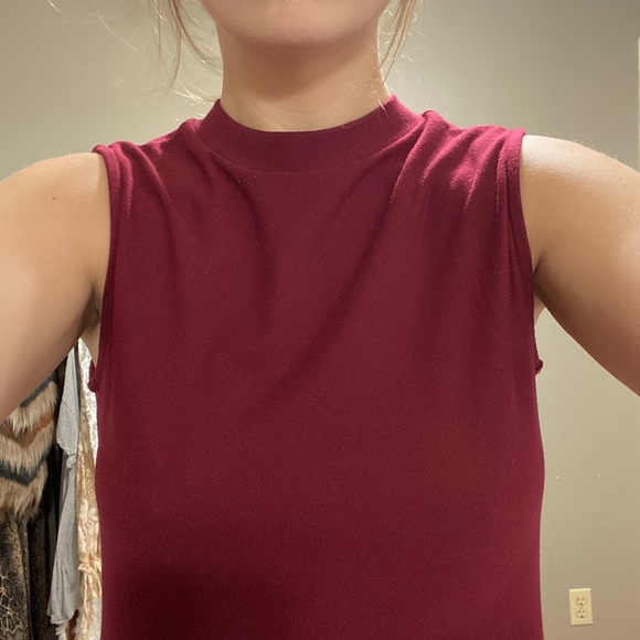 Maroon dress - Picture 3 of 3